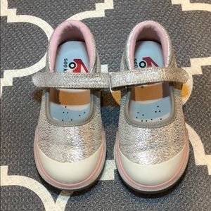 See Kai Run Mary Jane shoes in size 8